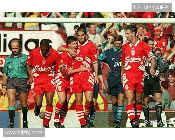 2012年英超经典对决曼联与利物浦的激烈较量与历史回顾