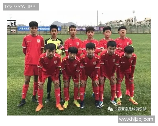 达尼洛的足球旅程从巴西青训到欧洲顶级联赛的辉煌历程